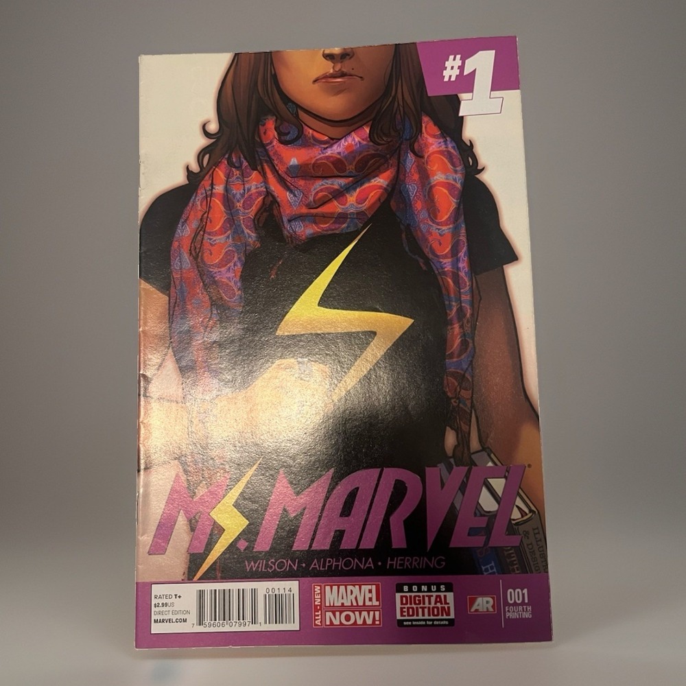 Ms. Marvel #1 (Marvel Comics April 2014) kamala Khan RARE Disney +